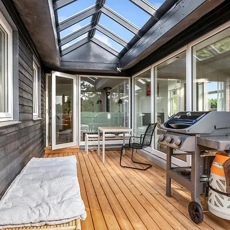 Feriehus Stunning In With Kitchen *