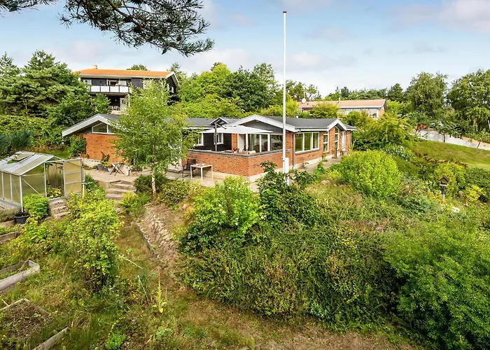 Stunning In With Kitchen Сasa de vacaciones